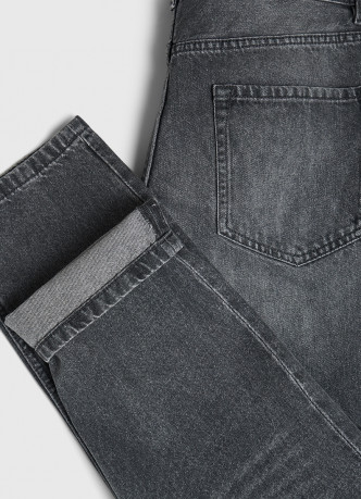 Зауженные джинсы Tapered