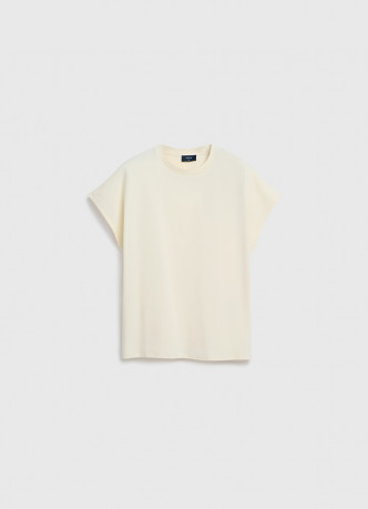 Футболка со спущенным плечом