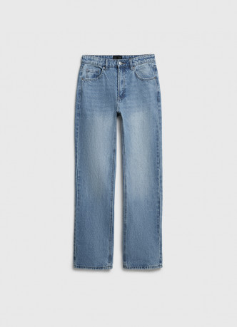 Прямые джинсы с высокой посадкой