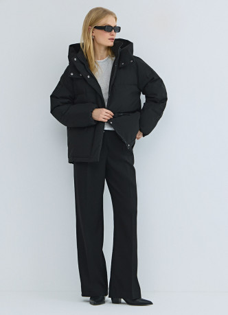 Утеплённая куртка с капюшоном