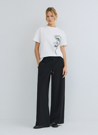 Футболка с цветочным принтом