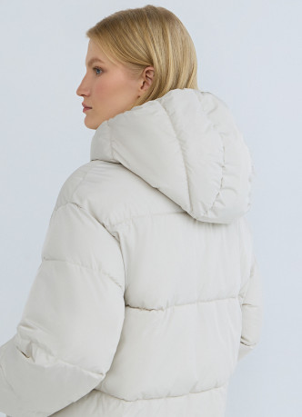 Утеплённая куртка с капюшоном