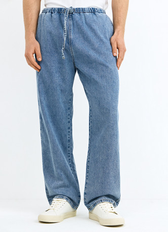 Свободные джинсы