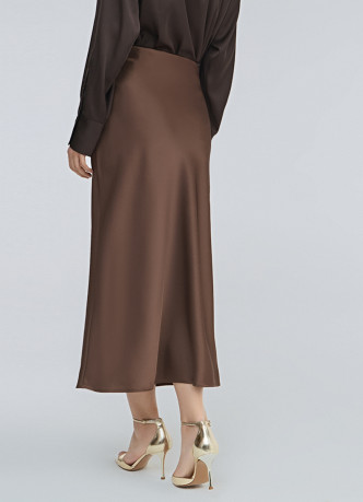 Атласная юбка миди А-силуэта