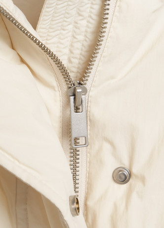 Утеплённая куртка с кулиской