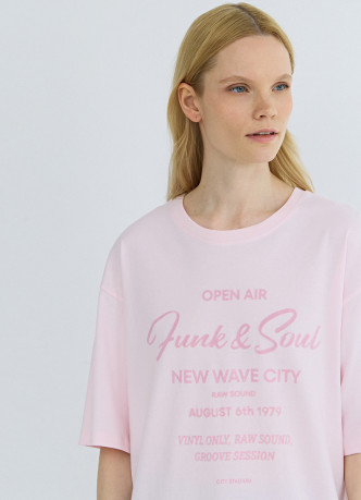 Футболка с флоковым принтом