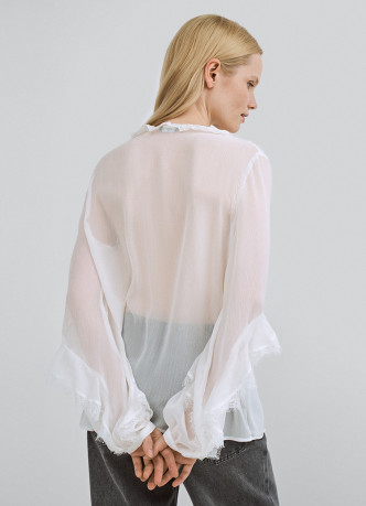 Блузка из шифона с рюшами