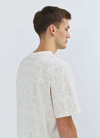 Футболка с принтом