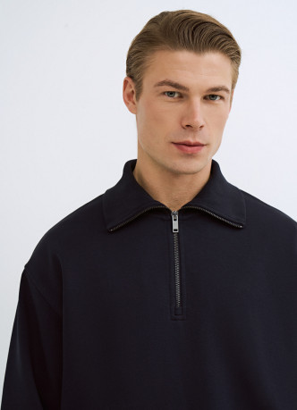 Свитшот с воротником-стойкой на молнии