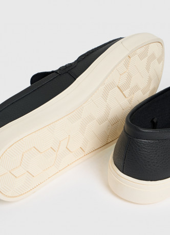 Слипоны с контрастной подошвой