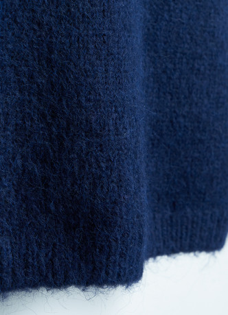 Джемпер из пряжи с шерстью