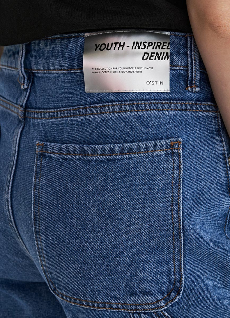 Прямые джинсы в рабочем стиле