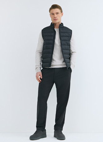 Ультралёгкий жилет с воротником-стойкой