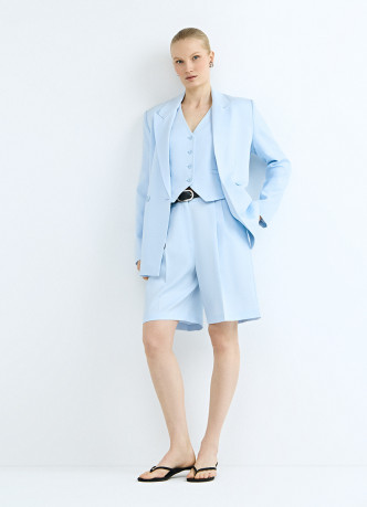 Шорты-бермуды со складками