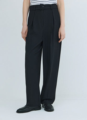 Зауженные брюки с поясом