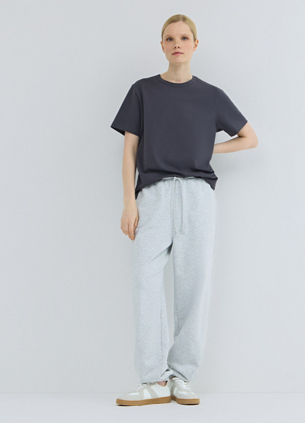 Базовая футболка Серый 799₽