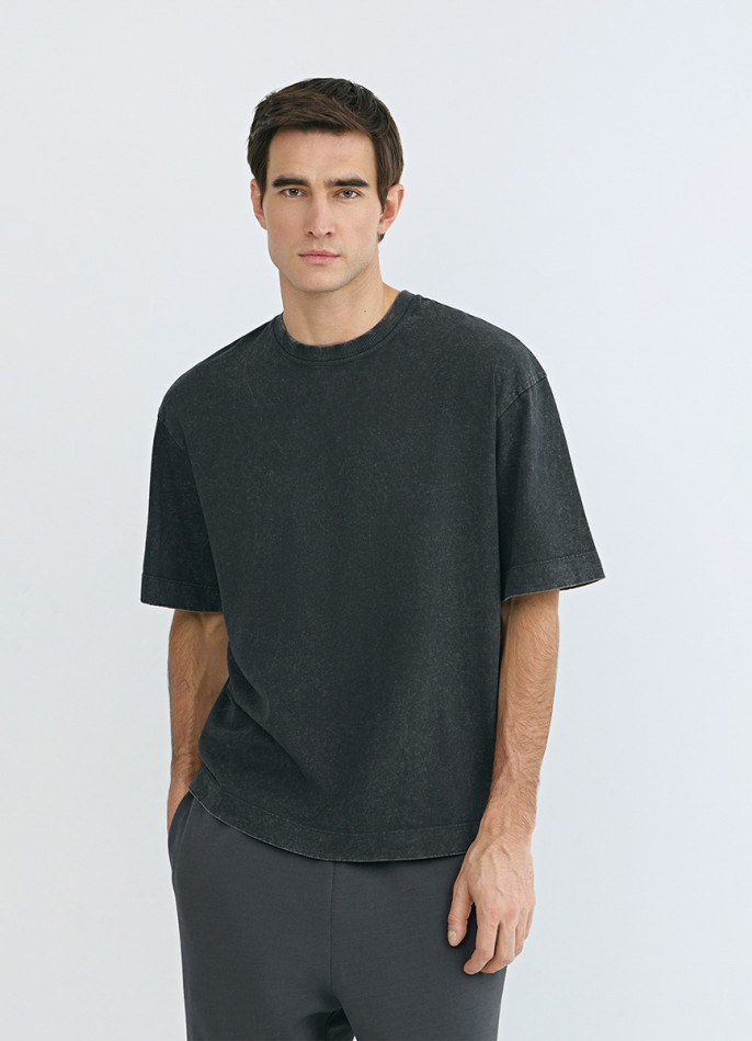 Базовая футболка с эффектом стирки