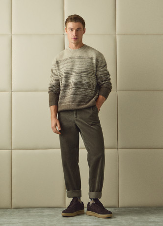 Джемпер с эффектом градиента