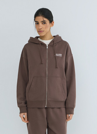 Толстовка на молнии с вышивкой