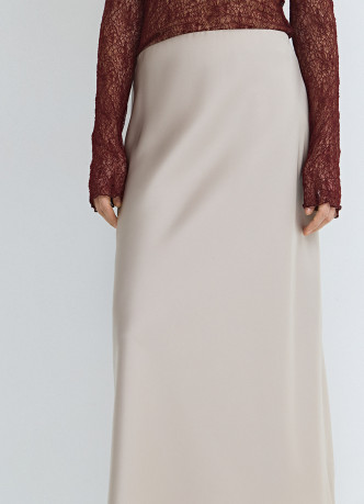 Атласная юбка миди А-силуэта