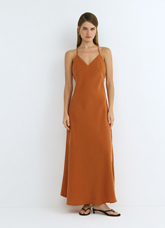 Платье с открытой спиной