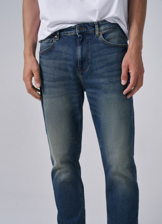 Зауженные джинсы