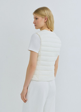 Лёгкий стёганый жилет