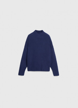 Свитер из мягкой пряжи с шерстью