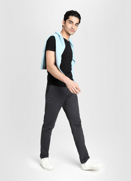 

Футболка с V-горловиной, Черный