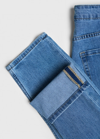 Джинсы Slim из лёгкого денима