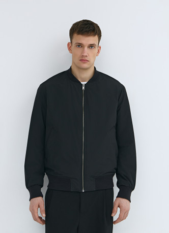 Утеплённый бомбер