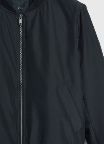 Утеплённый бомбер