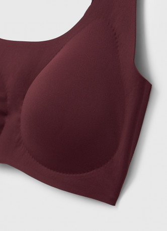 Бесшовный бюстгальтер с формованными чашками