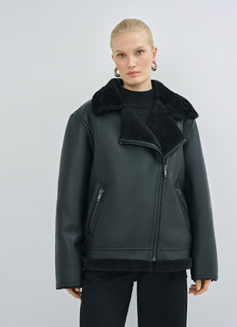 Дублёнка с воротником из искусственного меха