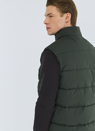 Утеплённый стёганый жилет