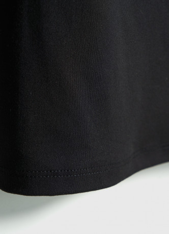 Лонгслив с асимметричным вырезом