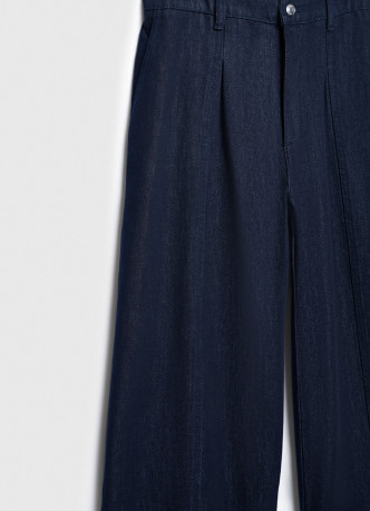 Широкие джинсы с поясом на резинке