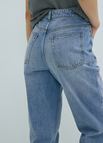 Джинсы Mom fit с высокой посадкой