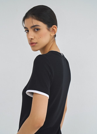 Футболка с контрастной окантовкой