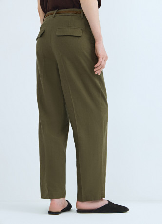 Зауженные брюки с поясом