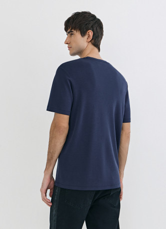 Футболка из гладкой ткани