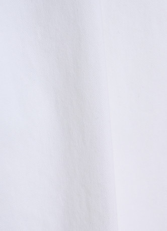 Чиносы с ремнём