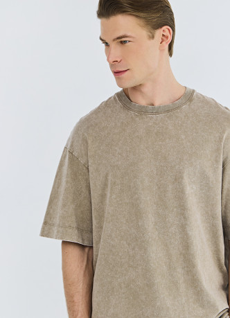 Базовая футболка с эффектом стирки