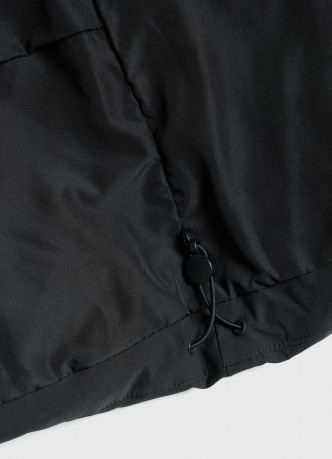 Утеплённая куртка с капюшоном