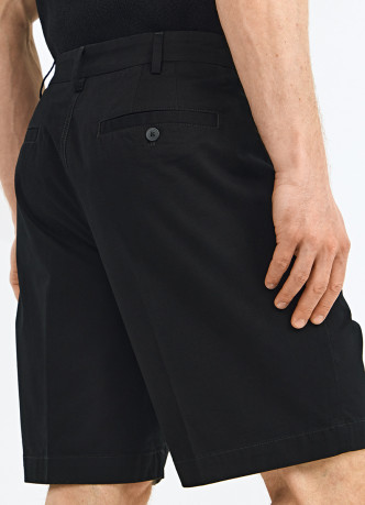 Шорты-бермуды изо льна