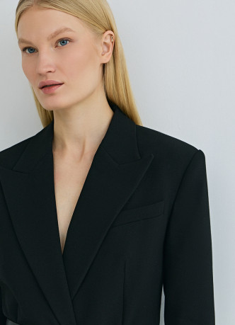 Двубортный жакет с поясом