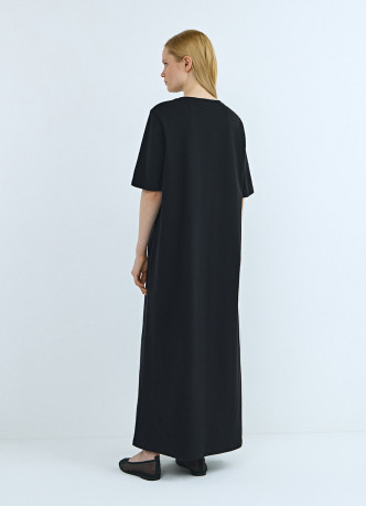 Платье-футболка с разрезом