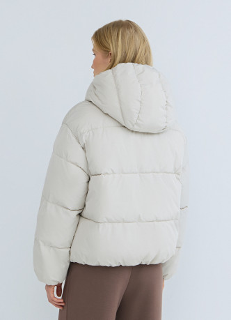 Утеплённая куртка с капюшоном