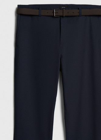 Чиносы с ремнём