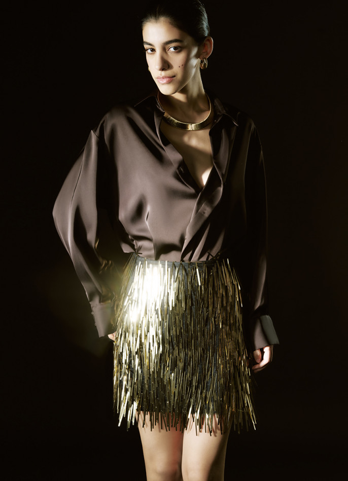 Мини-юбка с длинными пайетками